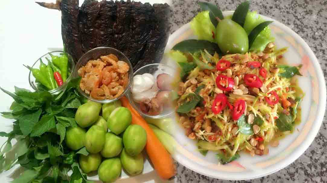 ញាំម្កាក់